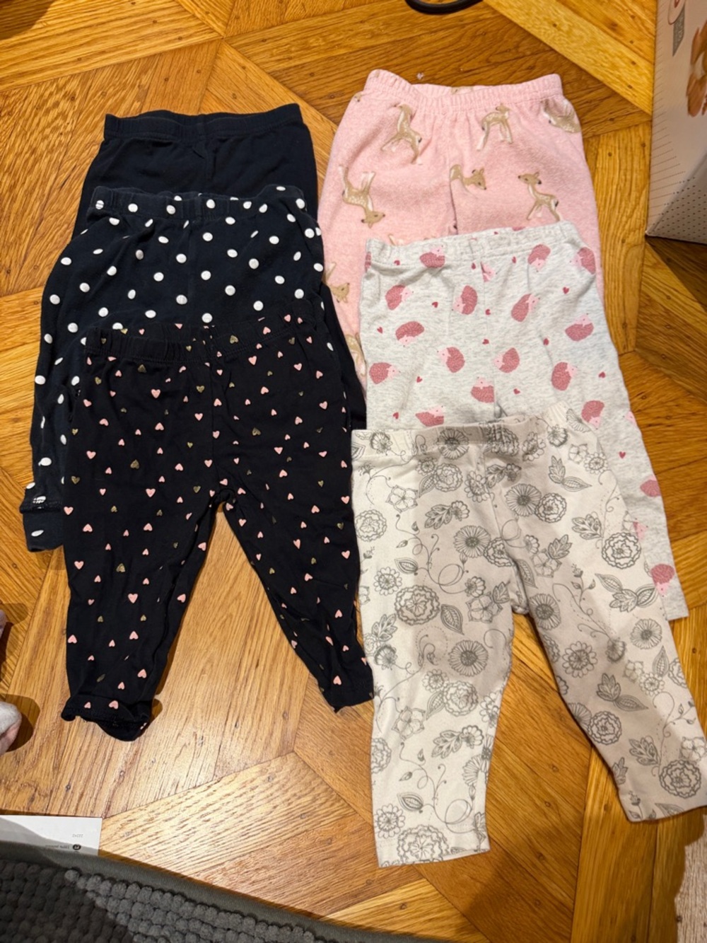 6 pairs of pants and leggings 6 months/9 months